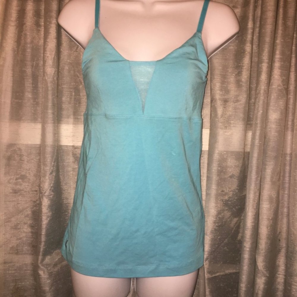 Womens' tank top/yoga top